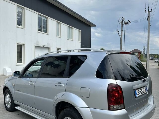 Сірий Cанг Йонг Rexton, об'ємом двигуна 2.7 л та пробігом 300 тис. км за 4700 $, фото 6 на Automoto.ua