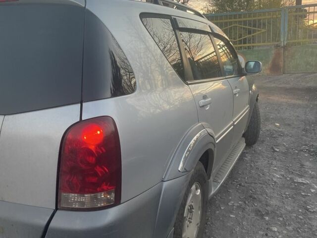 Сірий Cанг Йонг Rexton, об'ємом двигуна 2.7 л та пробігом 220 тис. км за 4051 $, фото 5 на Automoto.ua