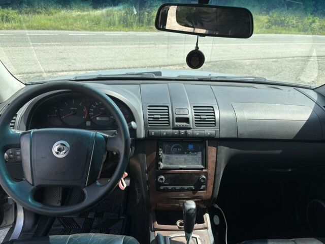 Серый Cанг Йонг Рекстон, объемом двигателя 2.7 л и пробегом 321 тыс. км за 3900 $, фото 6 на Automoto.ua