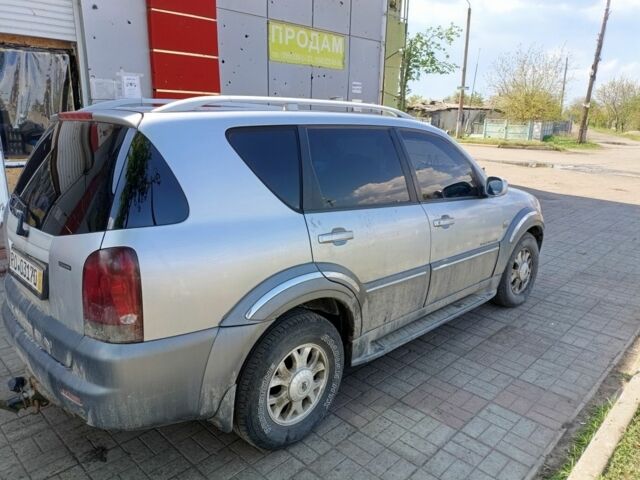 Серый Cанг Йонг Рекстон, объемом двигателя 2.7 л и пробегом 185 тыс. км за 2600 $, фото 2 на Automoto.ua