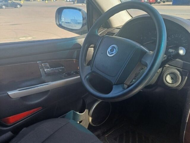 Сірий Cанг Йонг Rexton, об'ємом двигуна 0 л та пробігом 235 тис. км за 3801 $, фото 13 на Automoto.ua