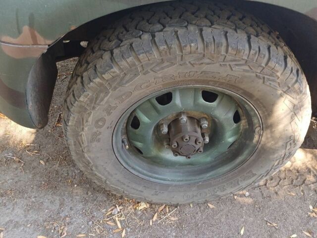 Сірий Cанг Йонг Rexton, об'ємом двигуна 0 л та пробігом 235 тис. км за 3801 $, фото 2 на Automoto.ua