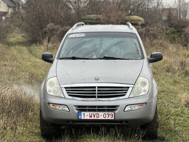 Сірий Cанг Йонг Rexton, об'ємом двигуна 2.7 л та пробігом 300 тис. км за 4729 $, фото 1 на Automoto.ua