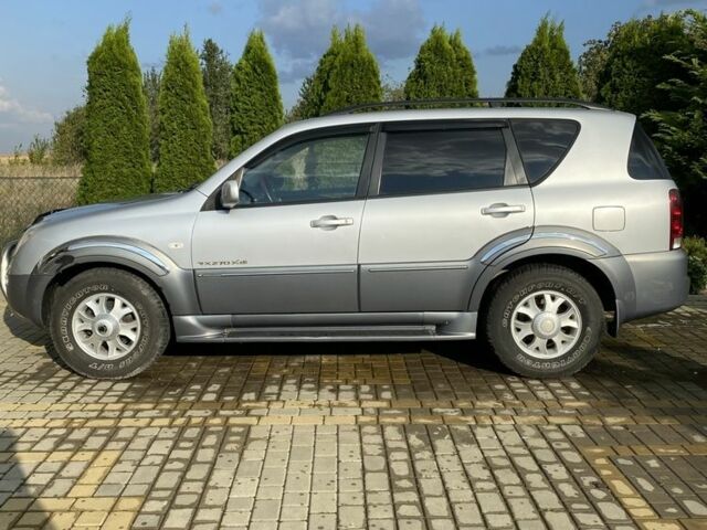 Серый Cанг Йонг Рекстон, объемом двигателя 2.7 л и пробегом 140 тыс. км за 7500 $, фото 1 на Automoto.ua