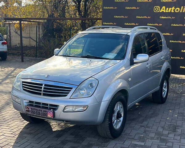 Сірий Cанг Йонг Rexton, об'ємом двигуна 2.7 л та пробігом 268 тис. км за 6500 $, фото 2 на Automoto.ua