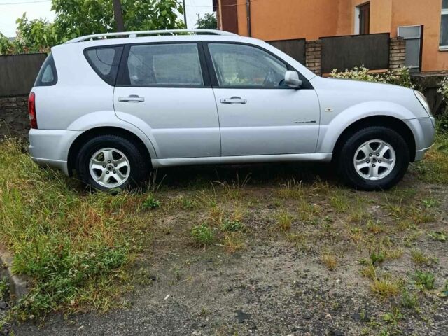 Сірий Cанг Йонг Rexton, об'ємом двигуна 2.7 л та пробігом 136 тис. км за 5100 $, фото 8 на Automoto.ua