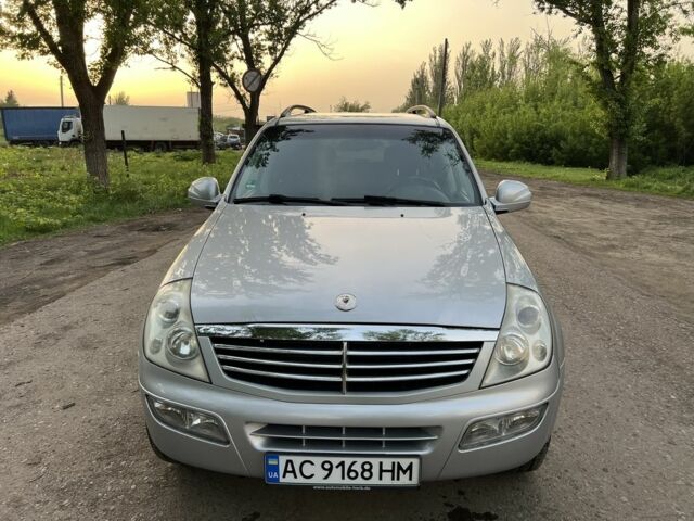 Сірий Cанг Йонг Rexton, об'ємом двигуна 0.27 л та пробігом 257 тис. км за 4650 $, фото 10 на Automoto.ua