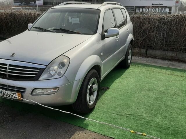 Сірий Cанг Йонг Rexton, об'ємом двигуна 0.27 л та пробігом 300 тис. км за 4700 $, фото 1 на Automoto.ua