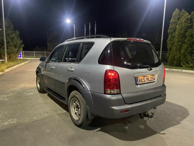 Сірий Cанг Йонг Rexton, об'ємом двигуна 2.7 л та пробігом 288 тис. км за 4299 $, фото 4 на Automoto.ua