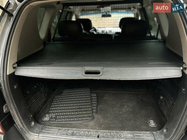 Серый Cанг Йонг Рекстон, объемом двигателя 2.7 л и пробегом 316 тыс. км за 5900 $, фото 9 на Automoto.ua