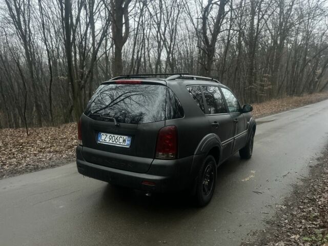 Серый Cанг Йонг Рекстон, объемом двигателя 2.7 л и пробегом 316 тыс. км за 5900 $, фото 3 на Automoto.ua