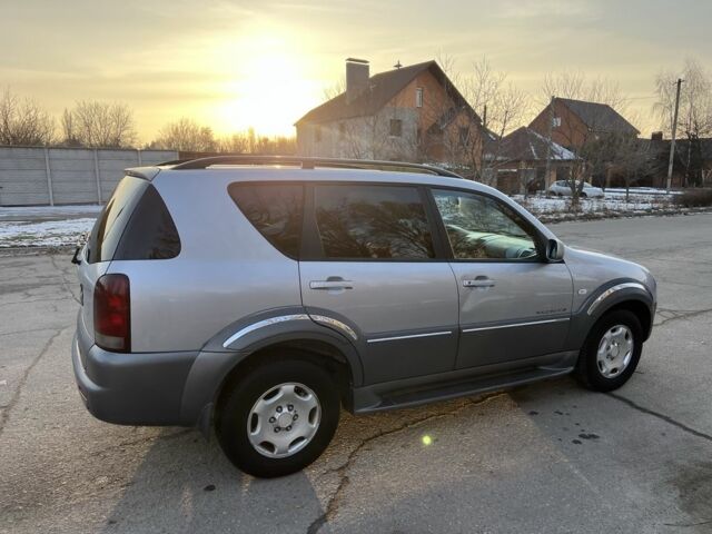 Серый Cанг Йонг Рекстон, объемом двигателя 2.7 л и пробегом 294 тыс. км за 5104 $, фото 1 на Automoto.ua