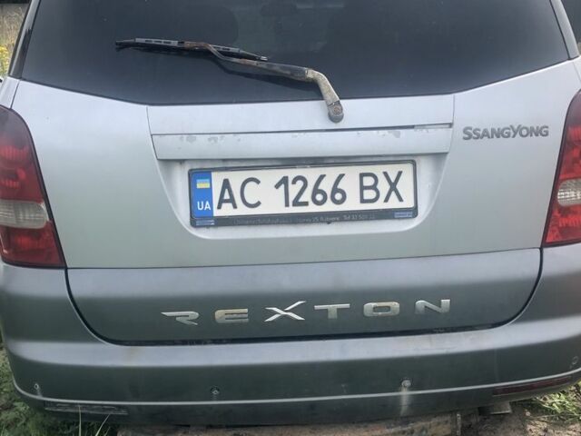 Серый Cанг Йонг Рекстон, объемом двигателя 2.7 л и пробегом 309 тыс. км за 6500 $, фото 1 на Automoto.ua