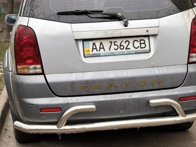 Сірий Cанг Йонг Rexton, об'ємом двигуна 3.2 л та пробігом 286 тис. км за 4200 $, фото 5 на Automoto.ua