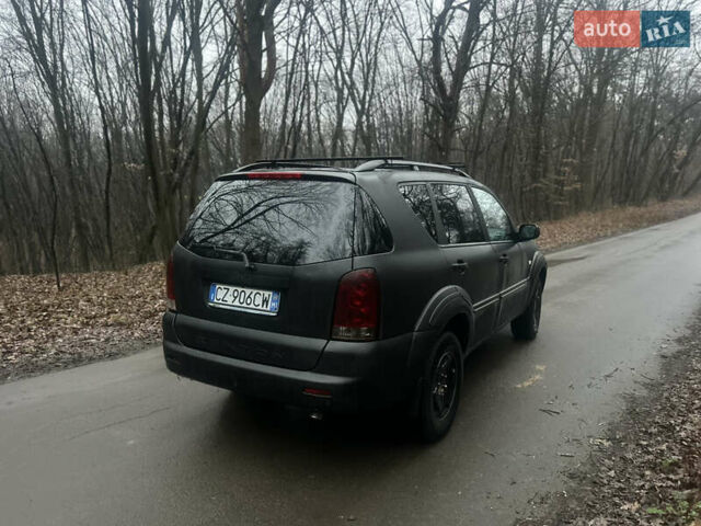 Серый Cанг Йонг Рекстон, объемом двигателя 2.7 л и пробегом 316 тыс. км за 5900 $, фото 2 на Automoto.ua