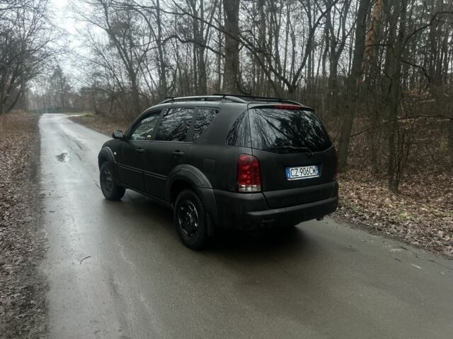 Серый Cанг Йонг Рекстон, объемом двигателя 2.7 л и пробегом 316 тыс. км за 5900 $, фото 2 на Automoto.ua