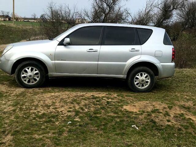 Сірий Cанг Йонг Rexton, об'ємом двигуна 2.8 л та пробігом 102 тис. км за 7000 $, фото 5 на Automoto.ua