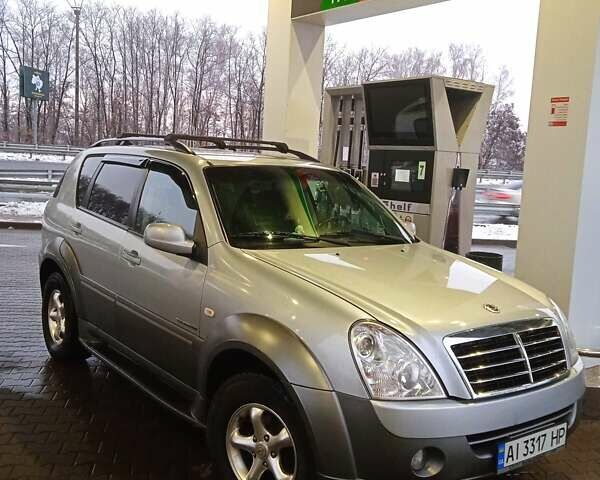 Серый Cанг Йонг Рекстон, объемом двигателя 2.7 л и пробегом 220 тыс. км за 5200 $, фото 13 на Automoto.ua