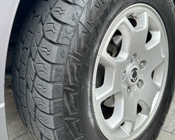 Сірий Cанг Йонг Rexton, об'ємом двигуна 2.7 л та пробігом 298 тис. км за 7500 $, фото 27 на Automoto.ua