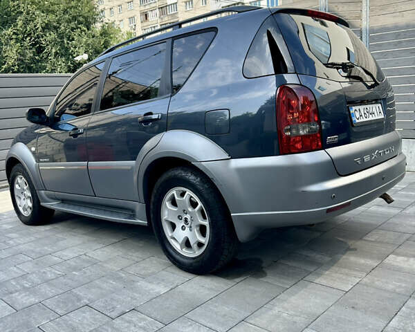Сірий Cанг Йонг Rexton, об'ємом двигуна 2.7 л та пробігом 298 тис. км за 7500 $, фото 5 на Automoto.ua