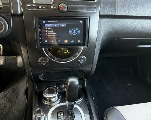 Сірий Cанг Йонг Rexton, об'ємом двигуна 2.7 л та пробігом 200 тис. км за 6500 $, фото 7 на Automoto.ua