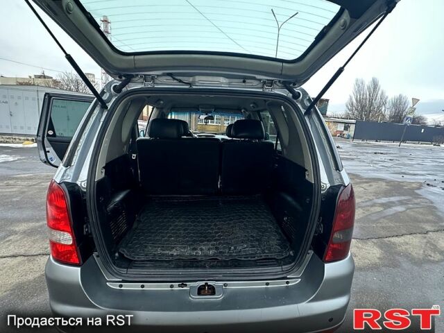 Серый Cанг Йонг Рекстон, объемом двигателя 2.7 л и пробегом 20000 тыс. км за 7800 $, фото 7 на Automoto.ua