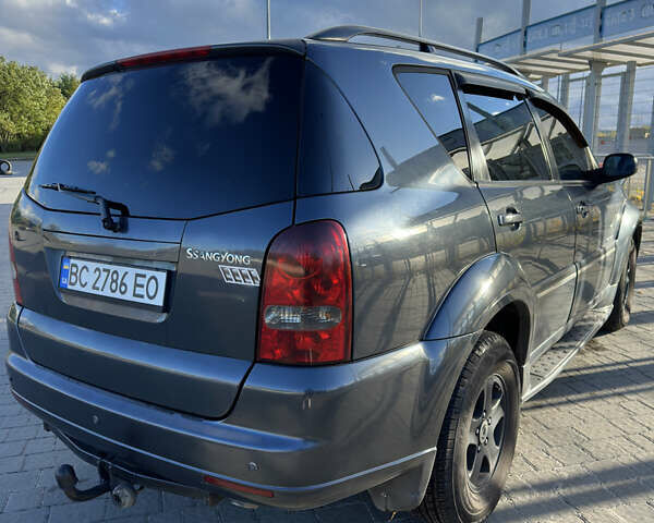 Сірий Cанг Йонг Rexton, об'ємом двигуна 2.7 л та пробігом 208 тис. км за 6800 $, фото 21 на Automoto.ua