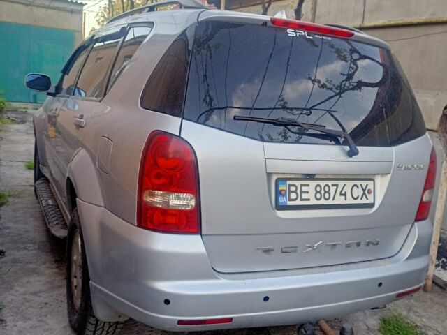 Сірий Cанг Йонг Rexton, об'ємом двигуна 0 л та пробігом 300 тис. км за 6300 $, фото 2 на Automoto.ua