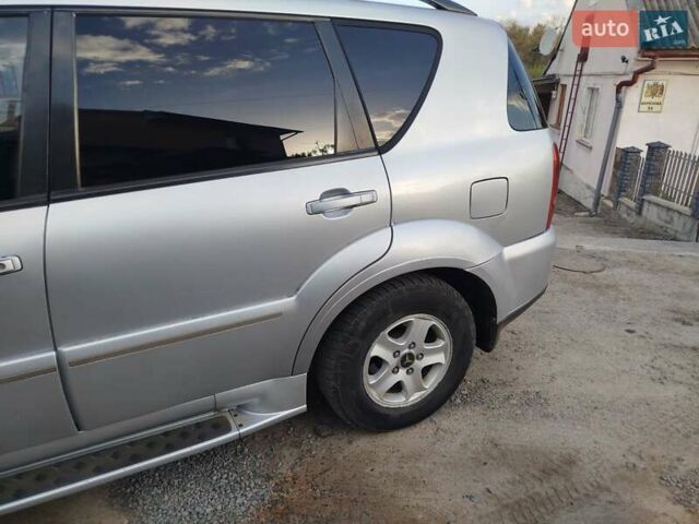 Серый Cанг Йонг Рекстон, объемом двигателя 2.7 л и пробегом 235 тыс. км за 7000 $, фото 7 на Automoto.ua