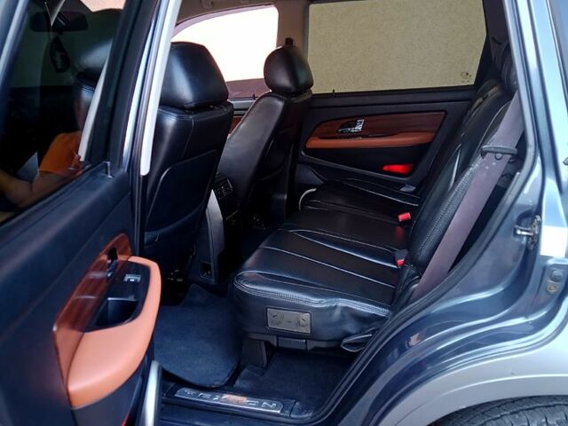 Сірий Cанг Йонг Rexton, об'ємом двигуна 2.7 л та пробігом 255 тис. км за 8500 $, фото 2 на Automoto.ua