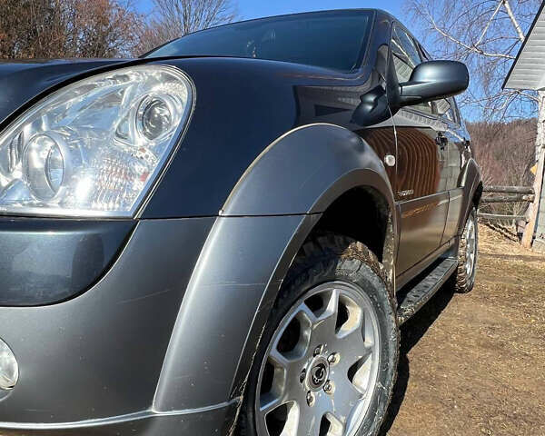 Сірий Cанг Йонг Rexton, об'ємом двигуна 2.7 л та пробігом 270 тис. км за 6994 $, фото 15 на Automoto.ua