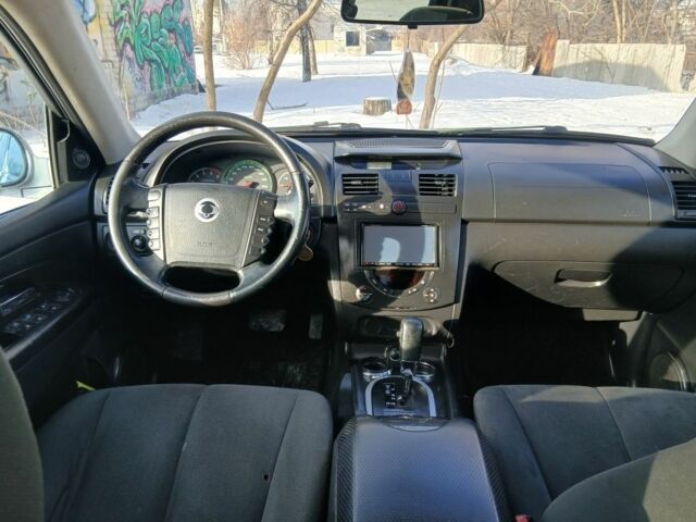 Серый Cанг Йонг Рекстон, объемом двигателя 3 л и пробегом 320 тыс. км за 3500 $, фото 12 на Automoto.ua