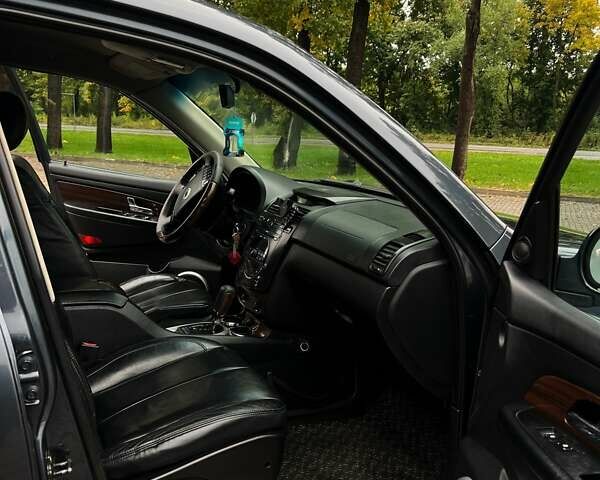 Сірий Cанг Йонг Rexton, об'ємом двигуна 2.7 л та пробігом 279 тис. км за 7800 $, фото 6 на Automoto.ua