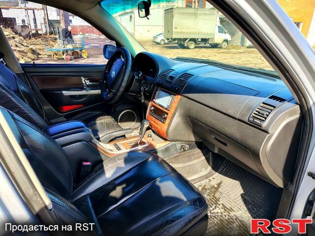 Сірий Cанг Йонг Rexton, об'ємом двигуна 3.2 л та пробігом 250 тис. км за 7000 $, фото 9 на Automoto.ua