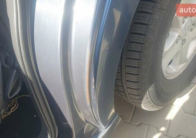 Сірий Cанг Йонг Rexton, об'ємом двигуна 2.7 л та пробігом 306 тис. км за 6300 $, фото 8 на Automoto.ua