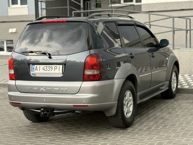 Сірий Cанг Йонг Rexton, об'ємом двигуна 2.7 л та пробігом 246 тис. км за 6999 $, фото 10 на Automoto.ua