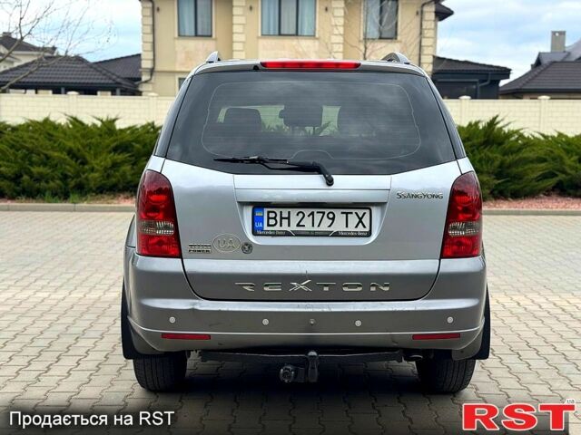 Сірий Cанг Йонг Rexton, об'ємом двигуна 2.7 л та пробігом 0 тис. км за 7500 $, фото 3 на Automoto.ua