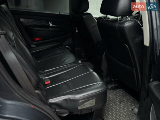 Серый Cанг Йонг Рекстон, объемом двигателя 2.7 л и пробегом 275 тыс. км за 6999 $, фото 22 на Automoto.ua