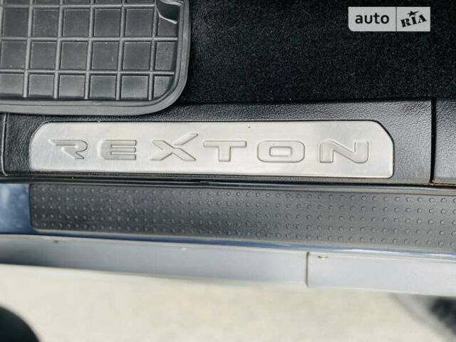 Сірий Cанг Йонг Rexton, об'ємом двигуна 2.7 л та пробігом 131 тис. км за 8700 $, фото 88 на Automoto.ua