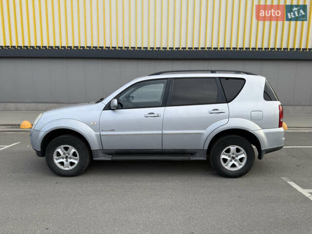 Сірий Cанг Йонг Rexton, об'ємом двигуна 2.7 л та пробігом 200 тис. км за 7900 $, фото 12 на Automoto.ua