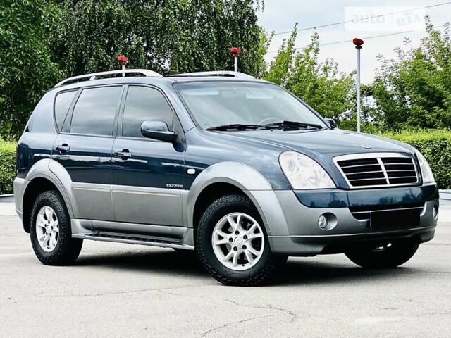 Сірий Cанг Йонг Rexton, об'ємом двигуна 2.7 л та пробігом 131 тис. км за 8700 $, фото 32 на Automoto.ua