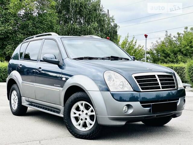 Сірий Cанг Йонг Rexton, об'ємом двигуна 2.7 л та пробігом 131 тис. км за 8700 $, фото 30 на Automoto.ua