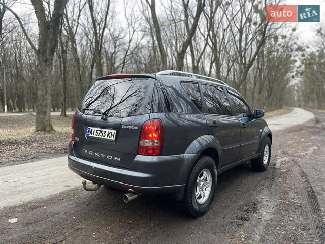 Сірий Cанг Йонг Rexton, об'ємом двигуна 2.7 л та пробігом 200 тис. км за 9500 $, фото 22 на Automoto.ua