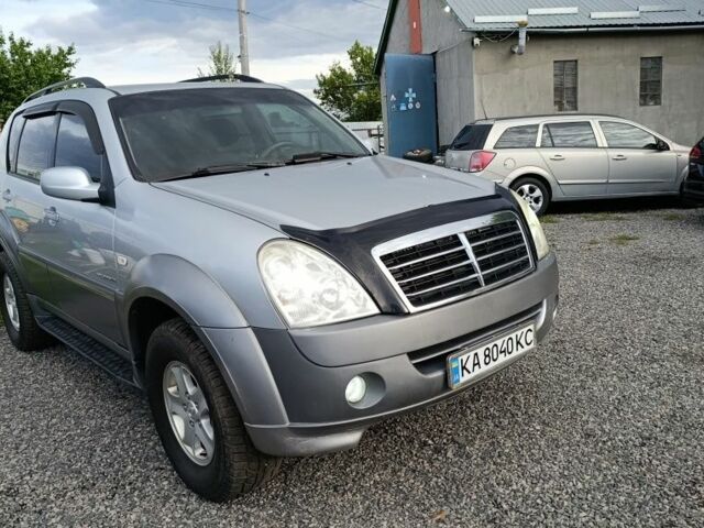 Сірий Cанг Йонг Rexton, об'ємом двигуна 0 л та пробігом 261 тис. км за 6423 $, фото 3 на Automoto.ua