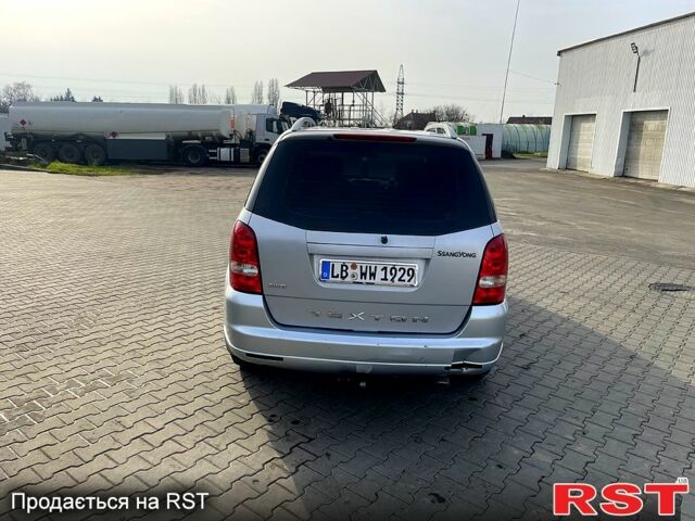 Сірий Cанг Йонг Rexton, об'ємом двигуна 2.7 л та пробігом 301 тис. км за 3150 $, фото 1 на Automoto.ua