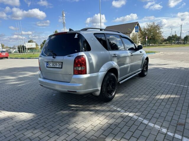Сірий Cанг Йонг Rexton, об'ємом двигуна 2.7 л та пробігом 234 тис. км за 5200 $, фото 7 на Automoto.ua