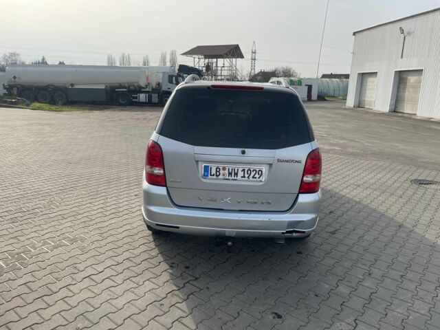 Сірий Cанг Йонг Rexton, об'ємом двигуна 2.7 л та пробігом 301 тис. км за 3200 $, фото 3 на Automoto.ua