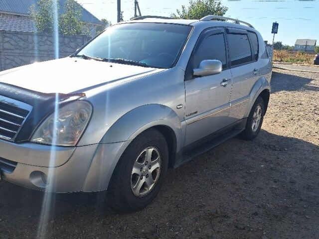 Серый Cанг Йонг Рекстон, объемом двигателя 2.7 л и пробегом 195 тыс. км за 8500 $, фото 1 на Automoto.ua