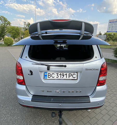 Сірий Cанг Йонг Rexton, об'ємом двигуна 2.7 л та пробігом 210 тис. км за 8900 $, фото 43 на Automoto.ua