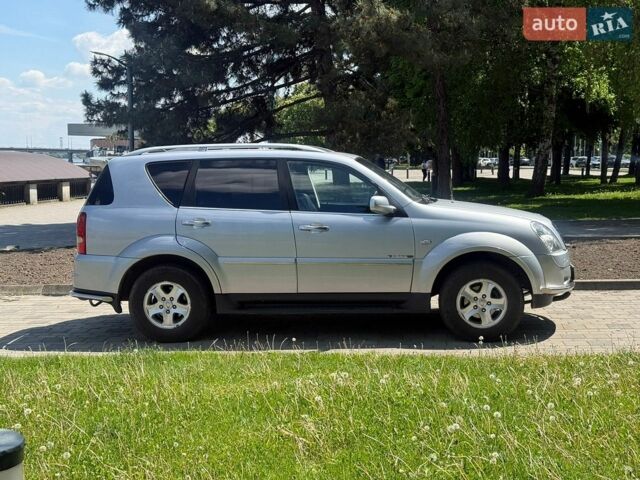 Сірий Cанг Йонг Rexton, об'ємом двигуна 2.7 л та пробігом 166 тис. км за 8100 $, фото 5 на Automoto.ua